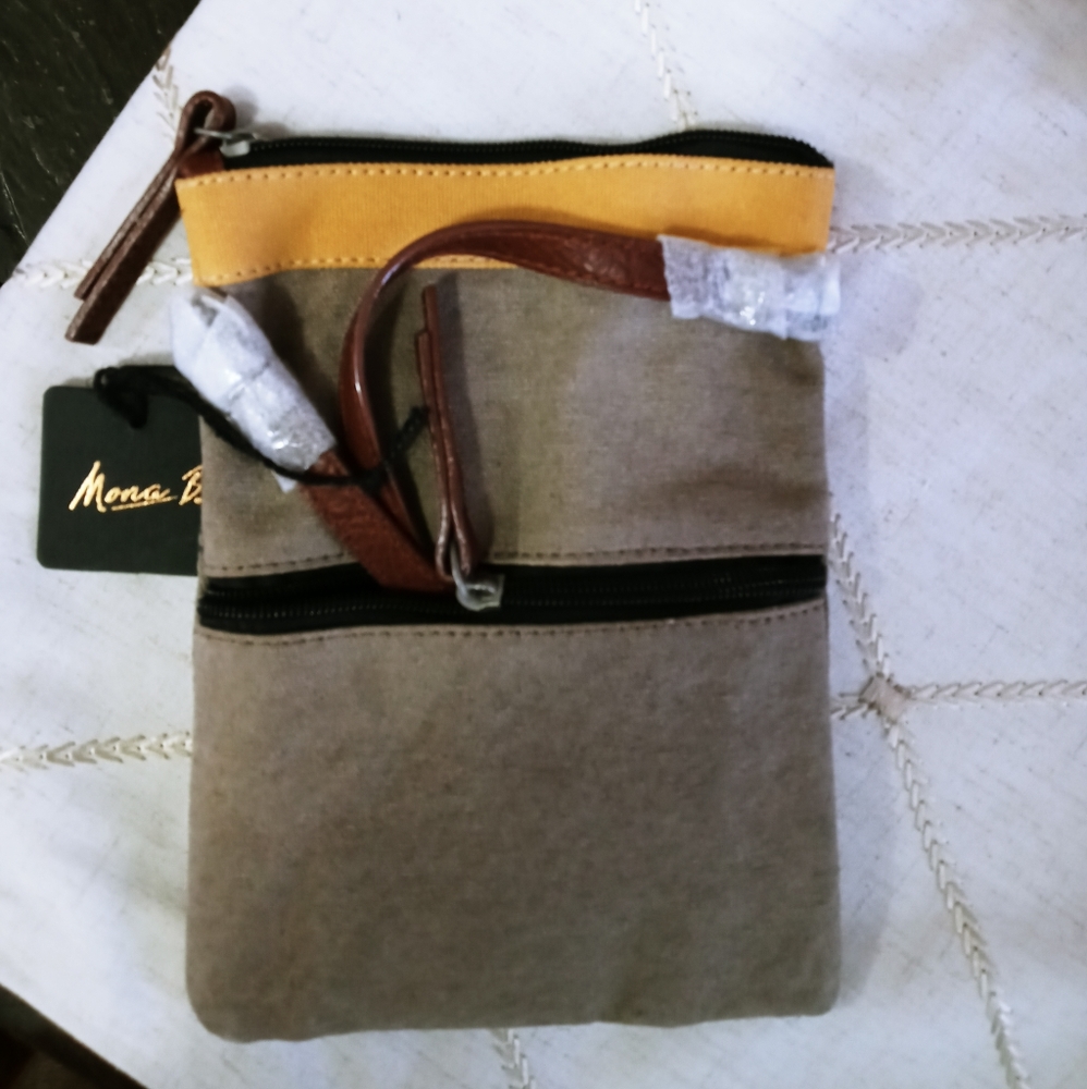 NWT Mona B Trust Journey Crossbody Bag - Picture 3 of 4